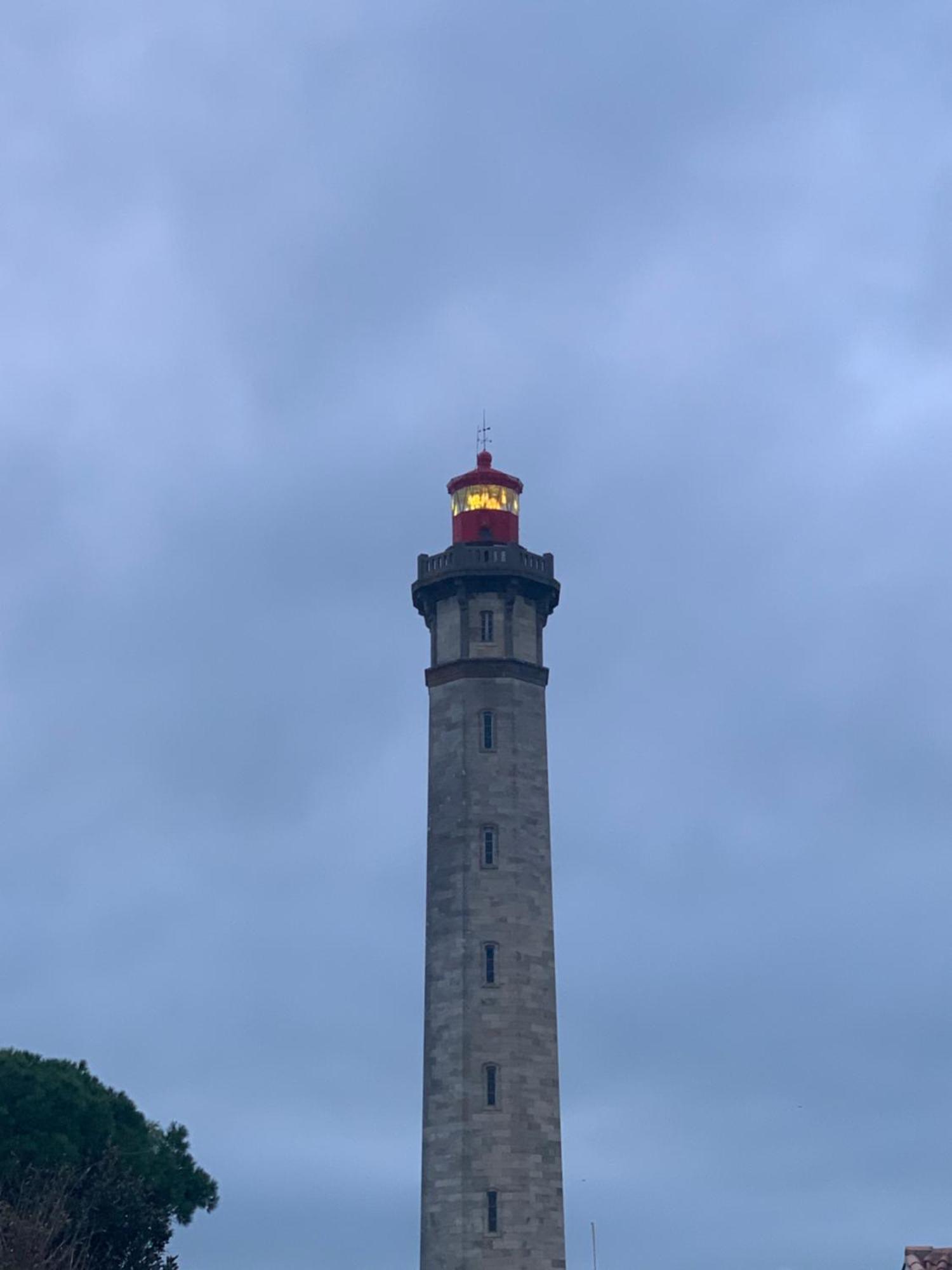Maison 10/12 Pers A 5 Min Du Phare Des Baleines Сен-Клеман-де-Бален Экстерьер фото